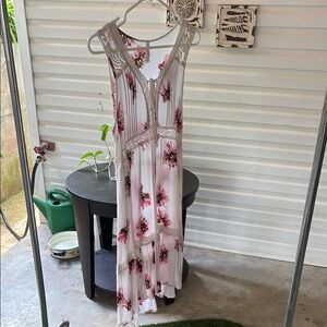 Floral Sleeveless Midi Dress